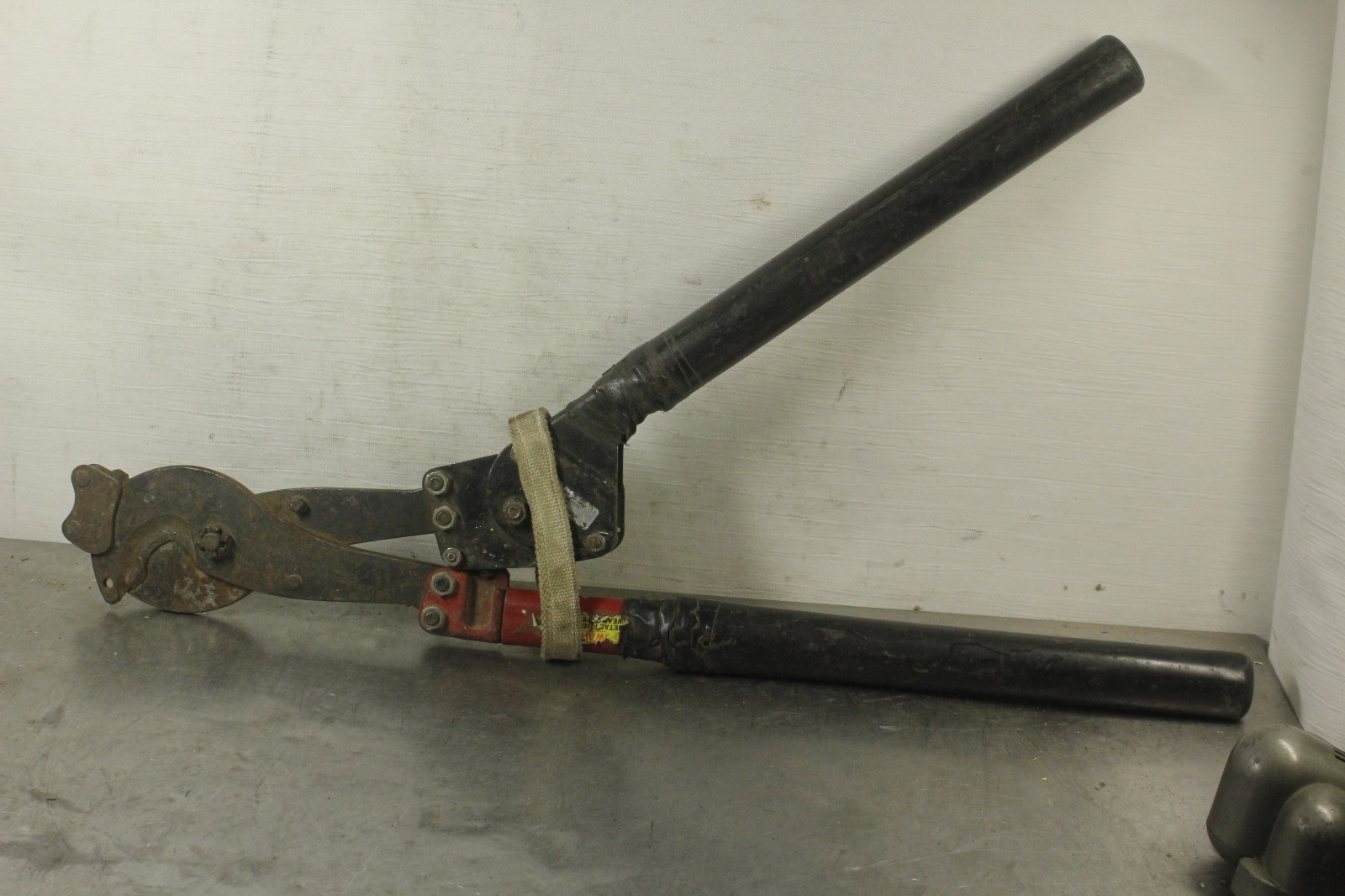 HK Porter wire cable cutter 8690FH