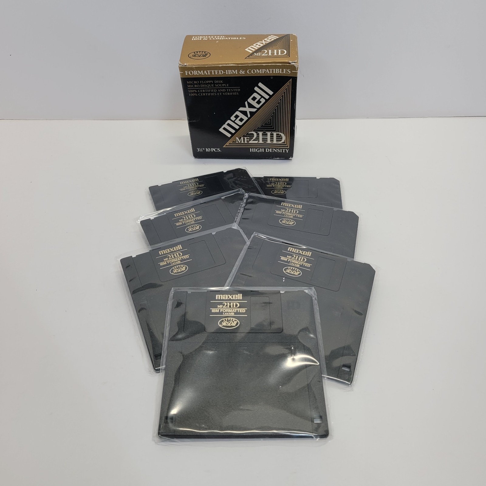 7 Maxell MF2HD 3.5" IBM Compatible Diskettes Open Box