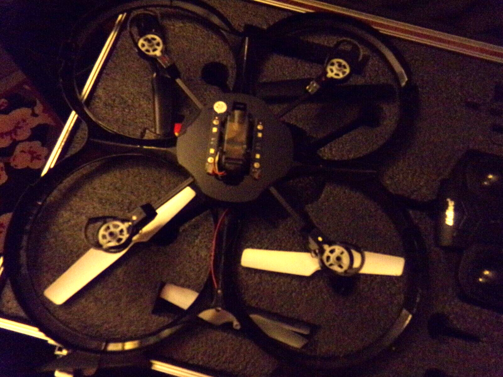 FORCE1 udi R/C QUAD COPTER in silver metal case large drone
