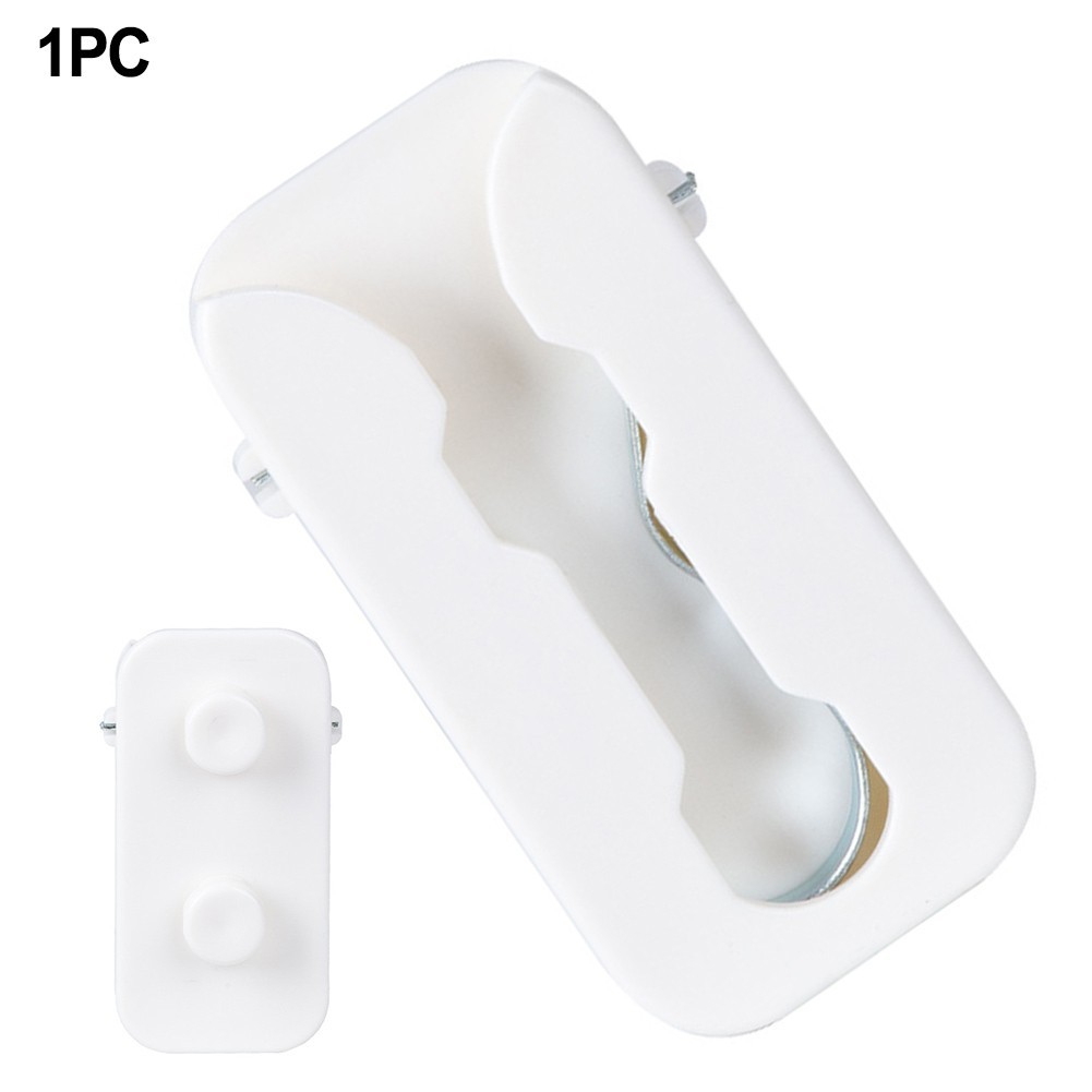 Automatic Release For Equestrian Jump Cup Holder for Safe Horse Competitions