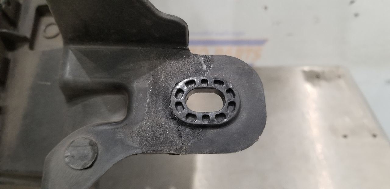 20 FORD EXPEDITON UPPER AIR SHUTTER 3.5L