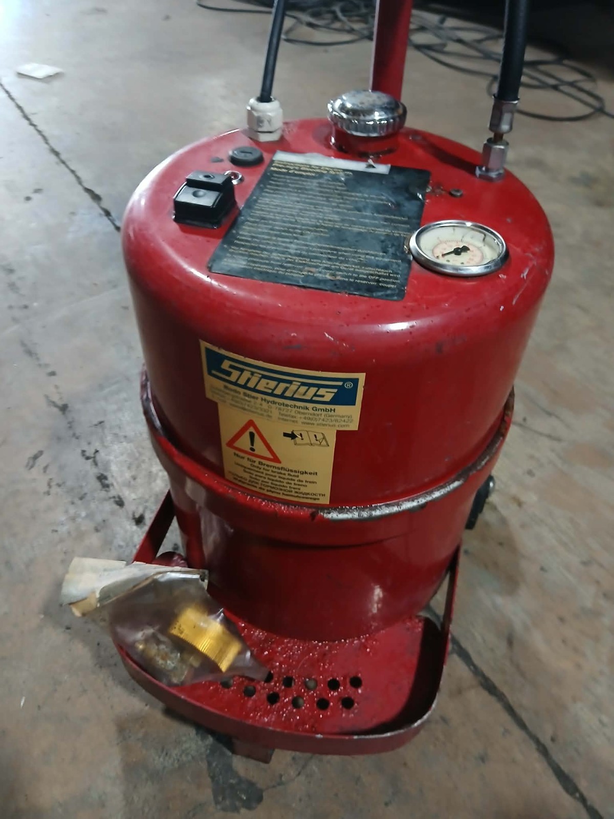 Stierius electric power brake bleeder Power Probe