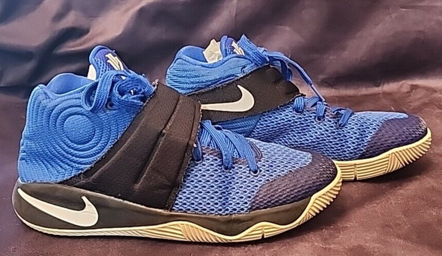 Nike Kyrie 2 Brothethood Blue Youth Size 7 Preowned Needs new shoestrings