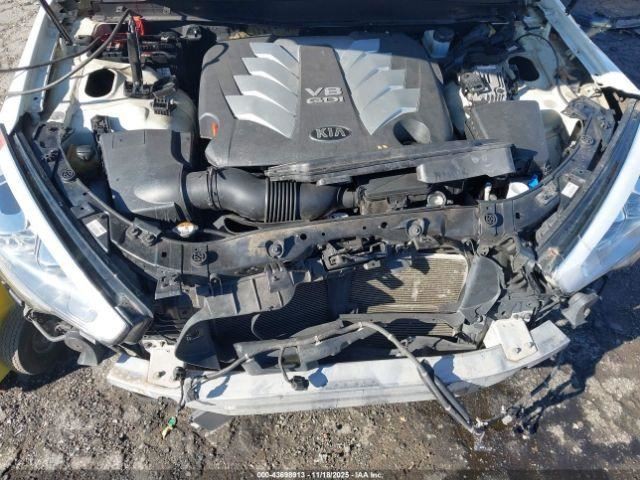 K900 2015 Glove Box 5028341