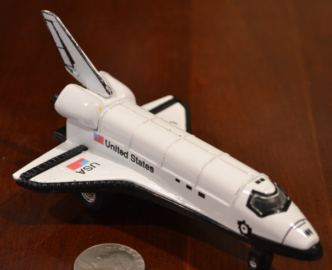 SPACE SHUTTLE NASA DIE CAST METAL/ PLASTIC MODEL PULL BACK MOTOR WHITE BLACK