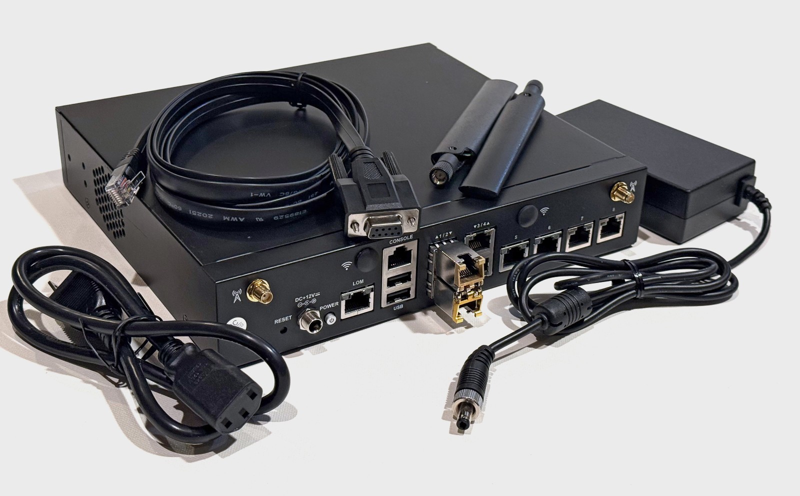 OPNsense pfSense 8-Core Atom C3758 2.2GHz 8GB DDR4 64GB SSD 8x NIC QAT AES VPN