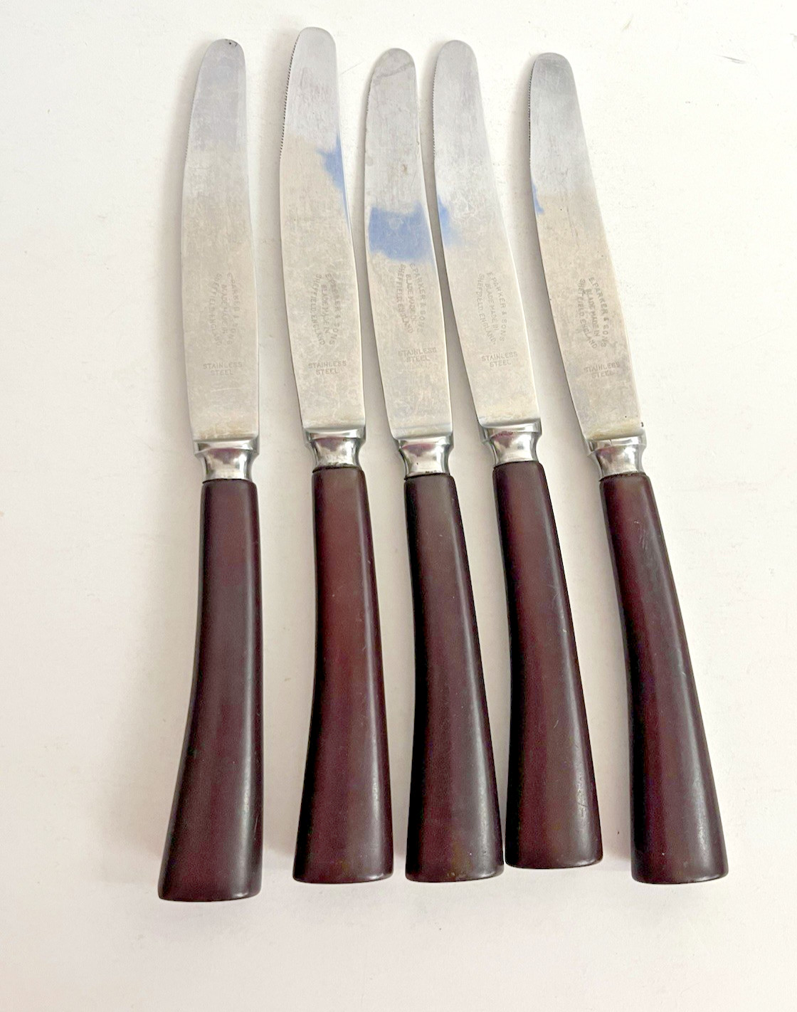 5 Vintage E. Parker & Sons Sheffield 8.5" Dinner Knives Burgundy Handles