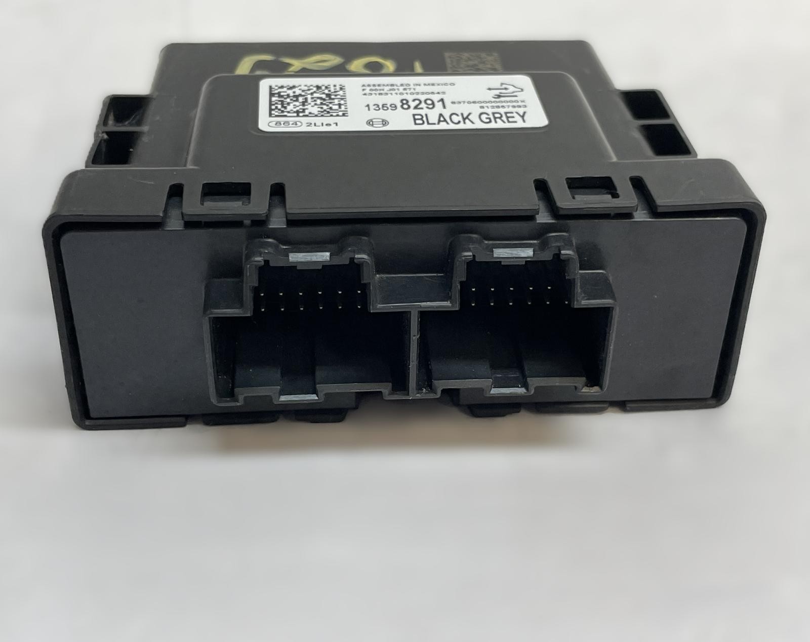 2019 CHEVY SILVERADO 2500 Network Gateway Control Module OEM 13598291 Brain Box