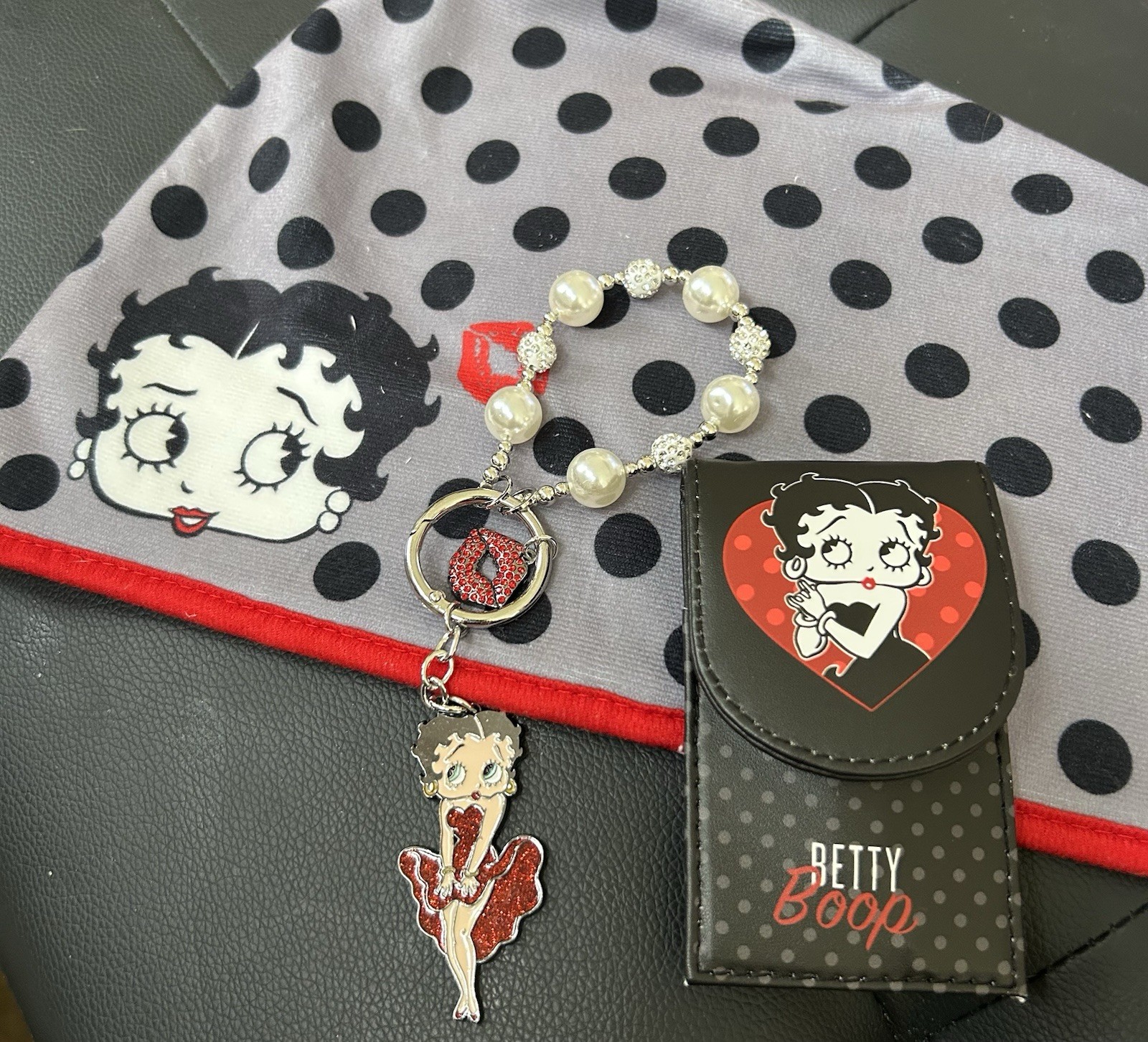 NEW Betty Boop Lot-Hair Cover 4 Out OF Shower 🚿 Keychain & Nail Set W/ Case!❤️