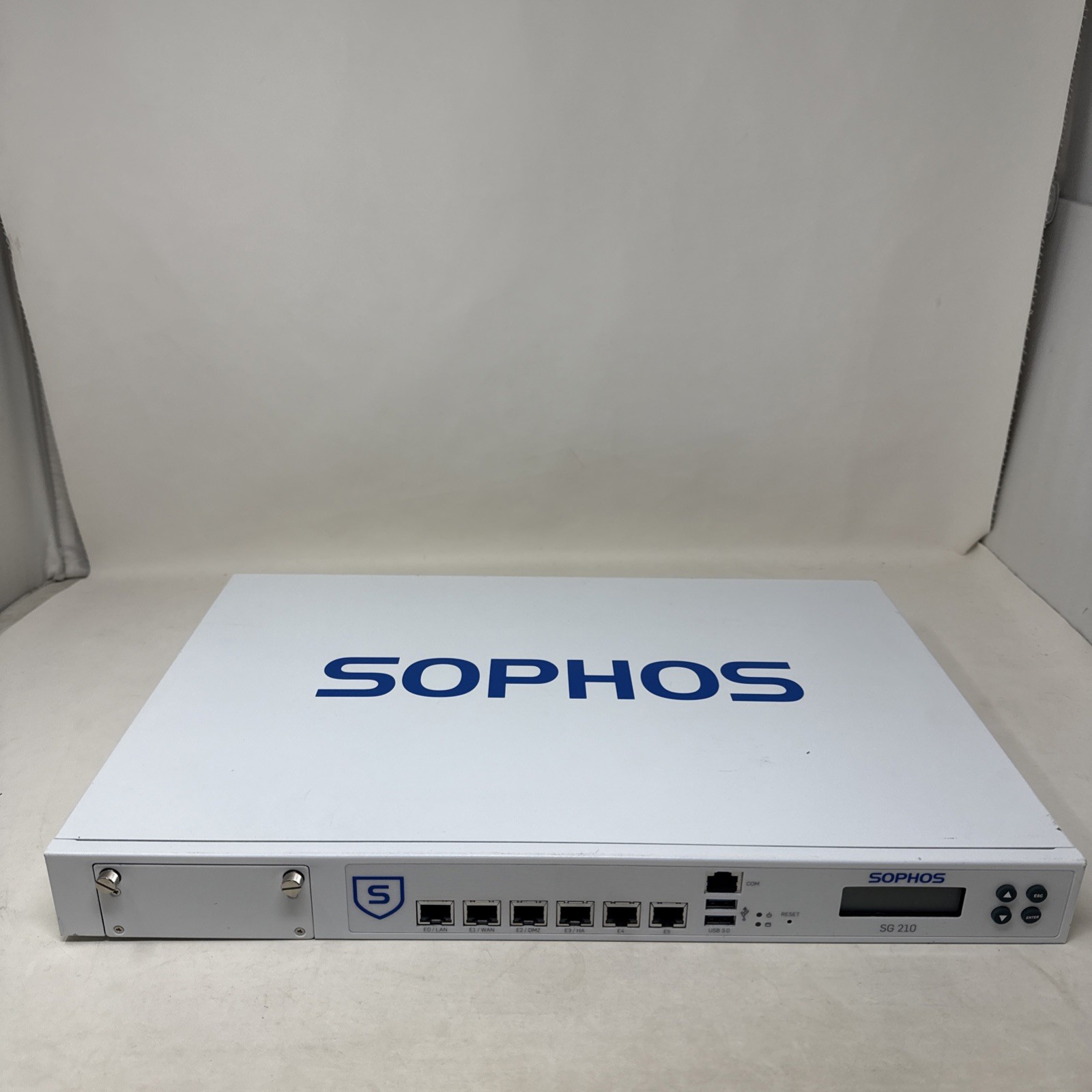 SOPHOS SG 210 REV 1 VPN ROUTER