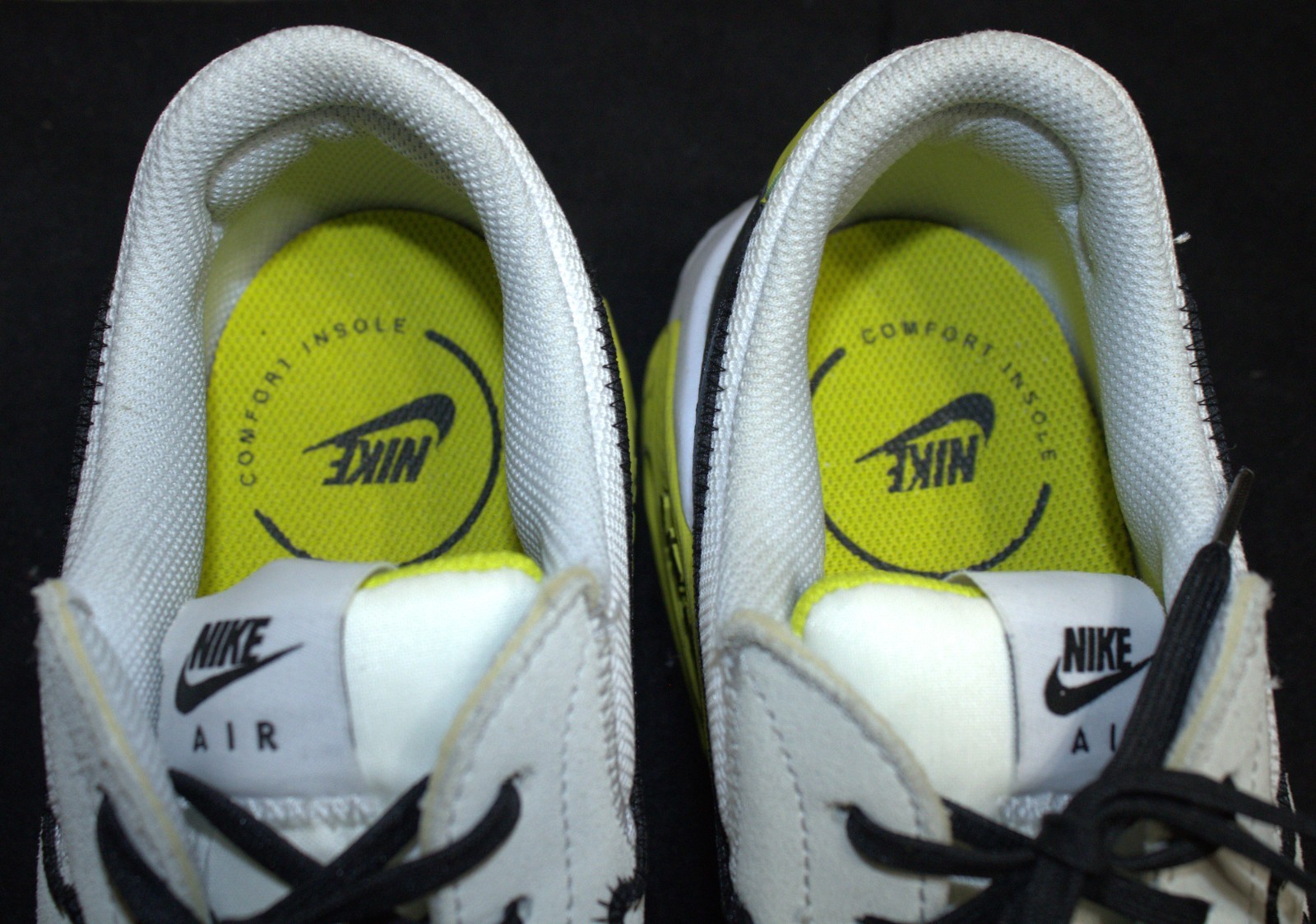 Nike Air Max Excee Men Size 11 White Black Volt Lime Shoes DZ0795‑101 Sneakers
