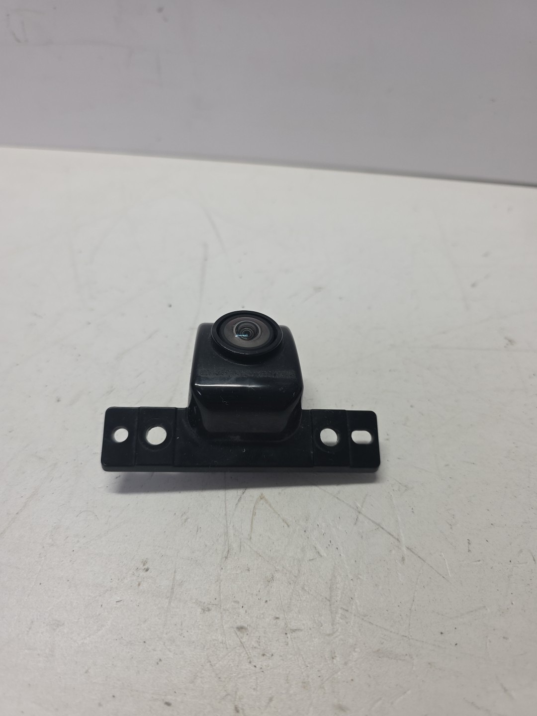 2020-2023 Chevy Silverado Front Camera OEM 84690426