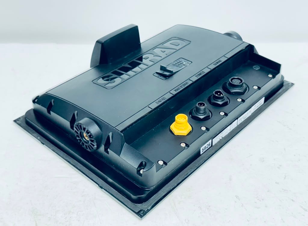 SIMRAD GO12 XSE SONAR RADAR MULTIFUNCTION HEAD UNIT FISHFINDER CHARTPLOTTER