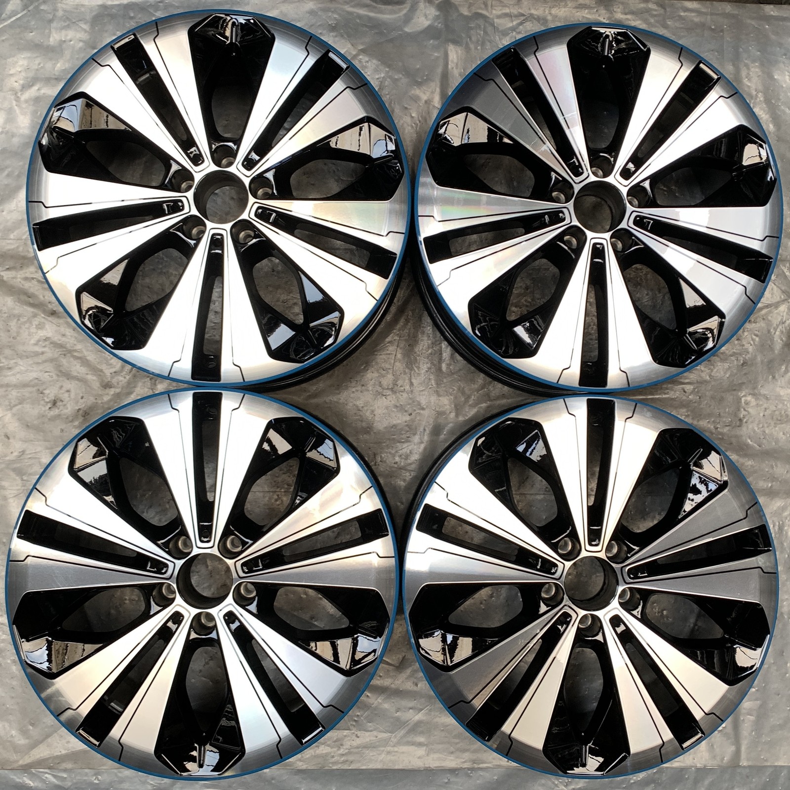 4 Original Mercedes-Benz Alloy Wheels 8Jx19 ET34 A2934010200 EQC 293 FM787