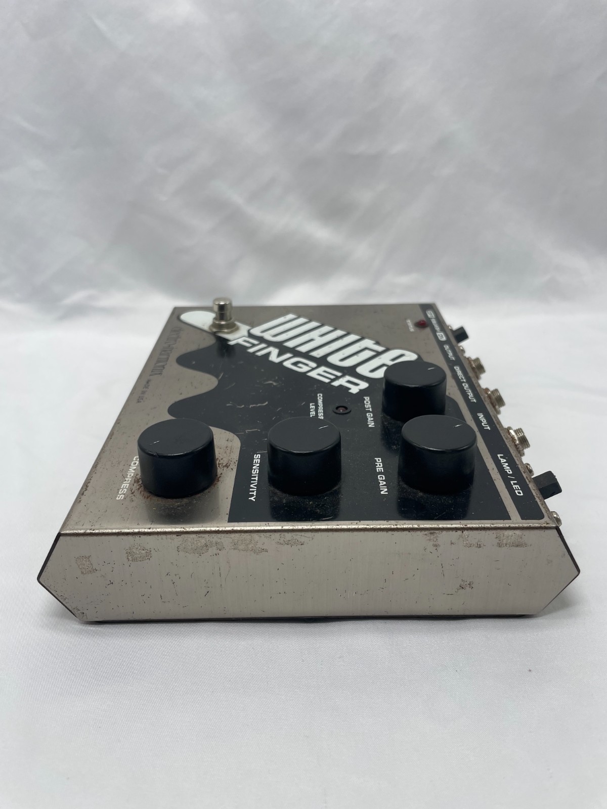 Electro-Harmonix White Finger Analog Optical Compressor with 40V Power Supply
