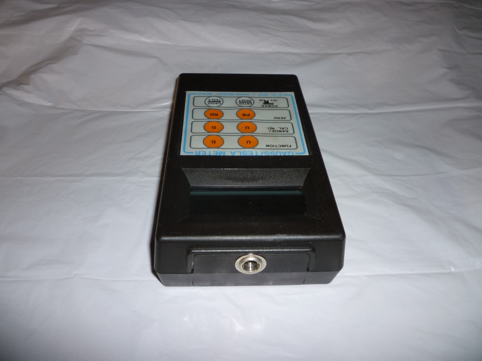 F.W. BELL MODEL 4048 GAUSS/TELSA METER
