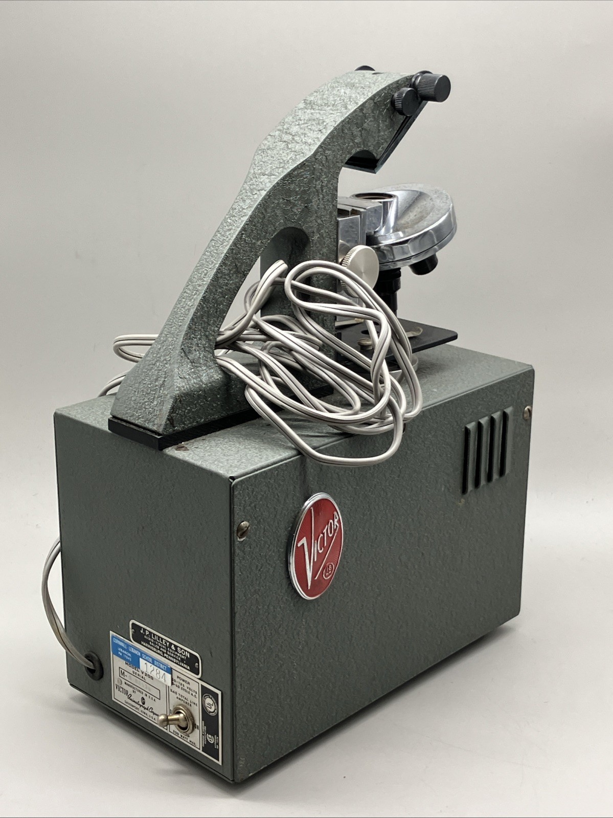 Victor V200 Microscope Vtg