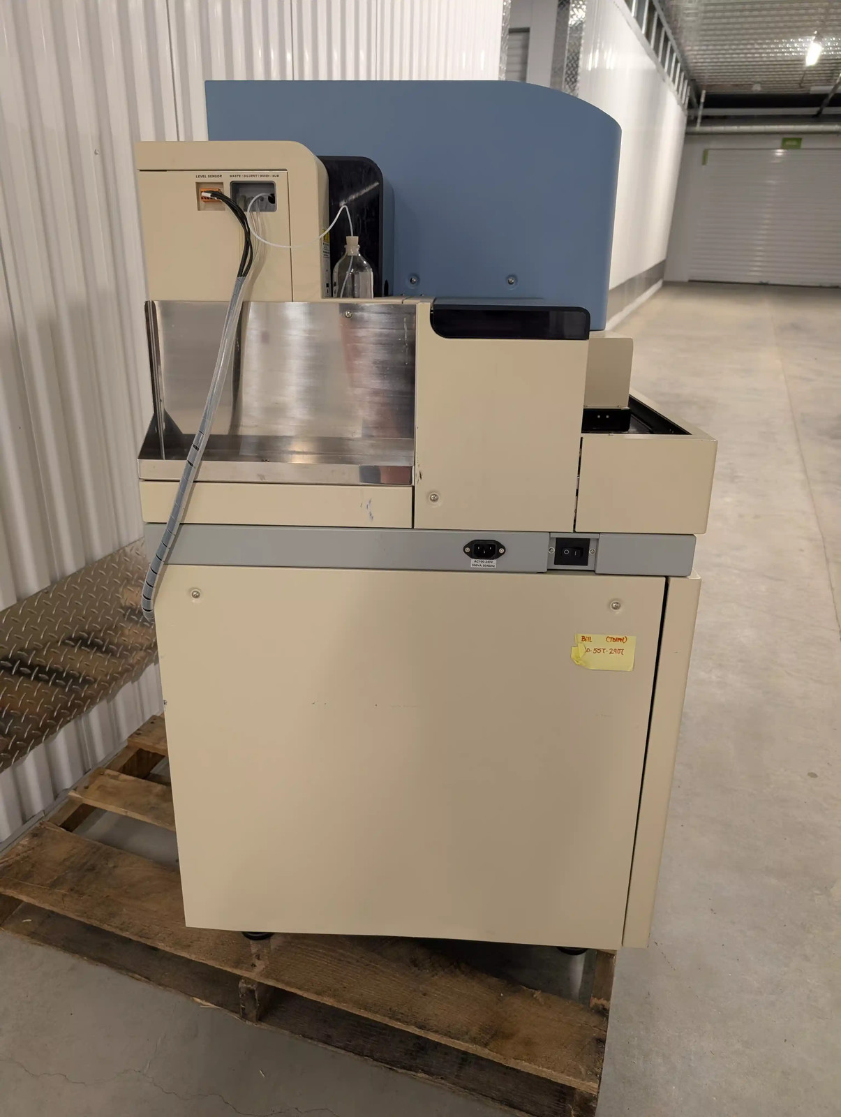 Tosoh AIA-900 Automated Enzyme Immunoassay Analyzer System