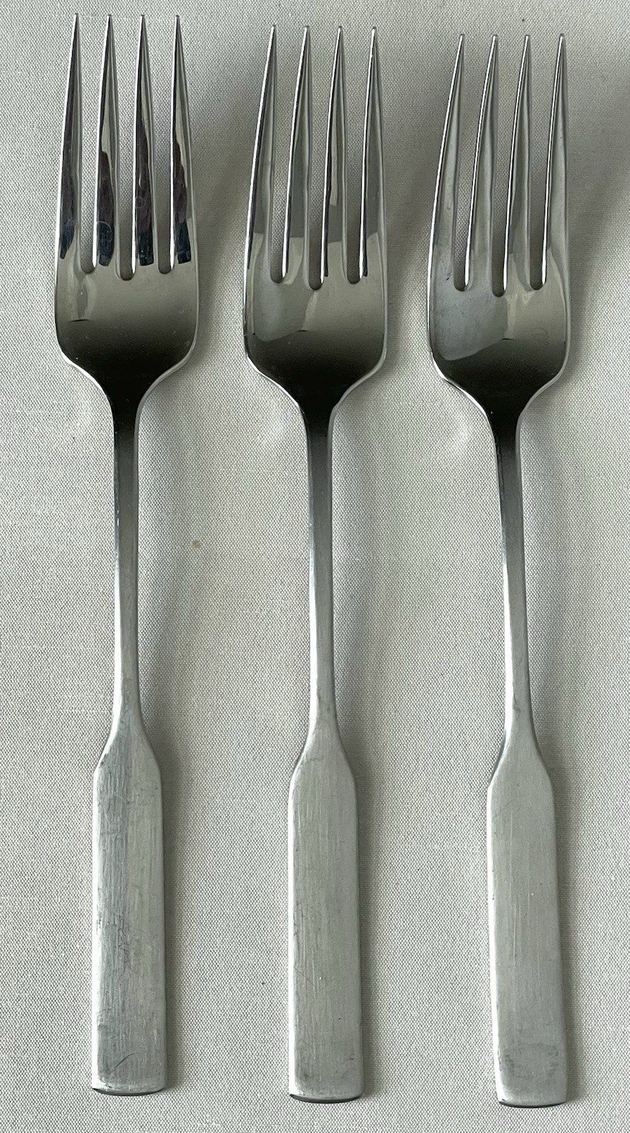 Set 3 Oneida Deluxe ANTARES Stainless Dinner Forks 7 1/4" EXCELLENT