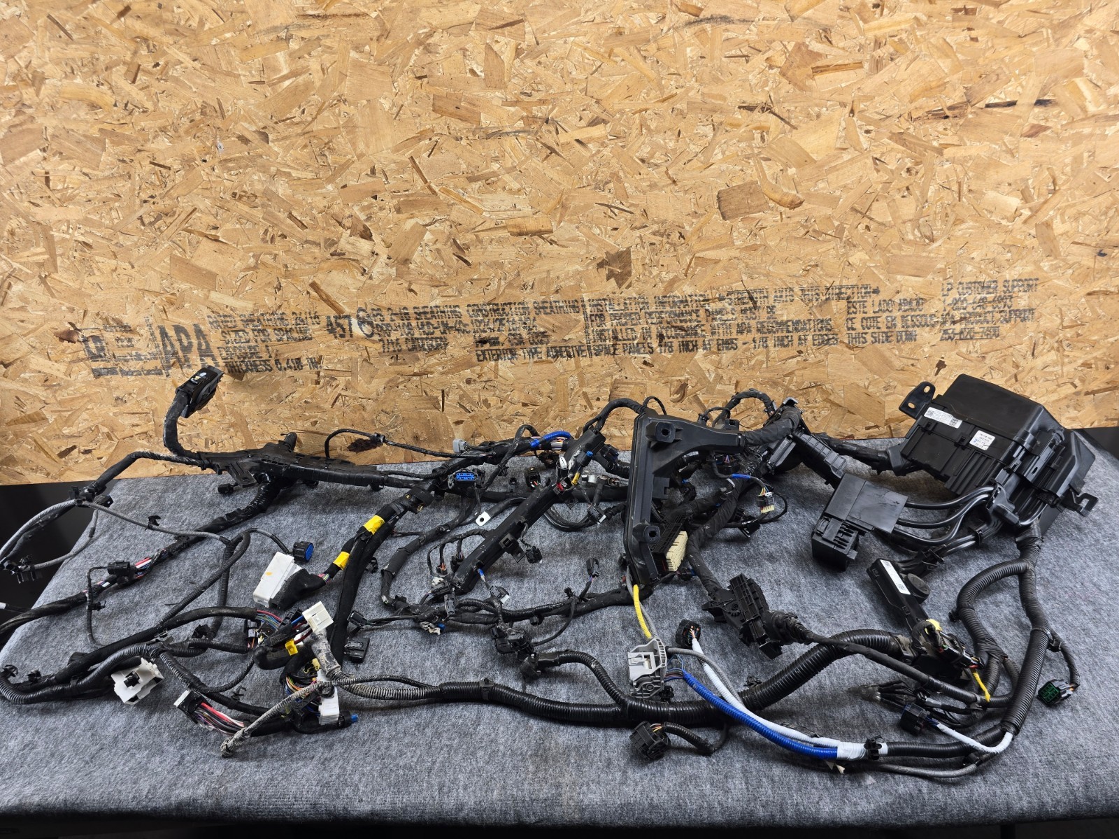 HYUNDAI TUCSON 2025 ENGINE ROOM BAY HARNESS WIRE FUSE BOX 2.5L FWD GAS OEM