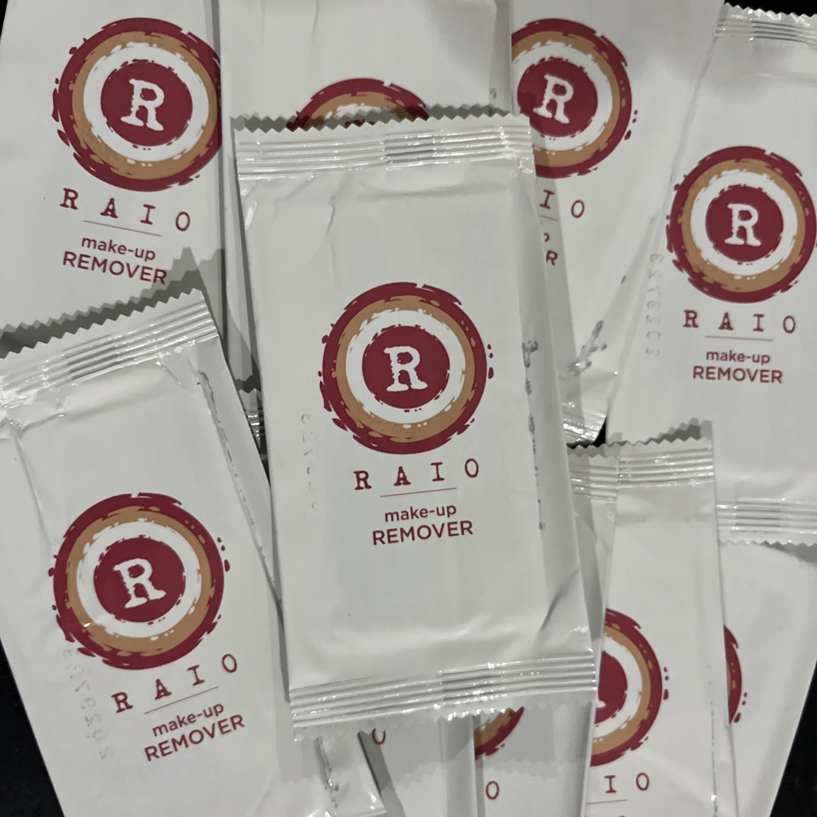 Set Of 20 Packs Raio Makeup Remover Towelettes