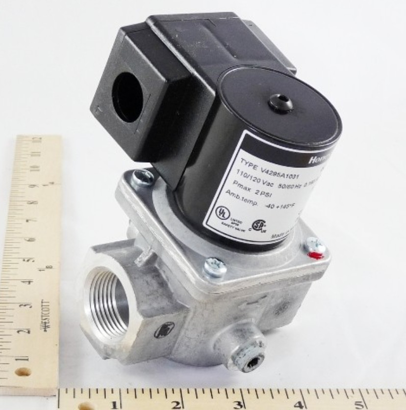HONEYWELL V4295A1031 Solenoid Gas Valve 120Vac 1 790 Cfh Capacity 2 Psi