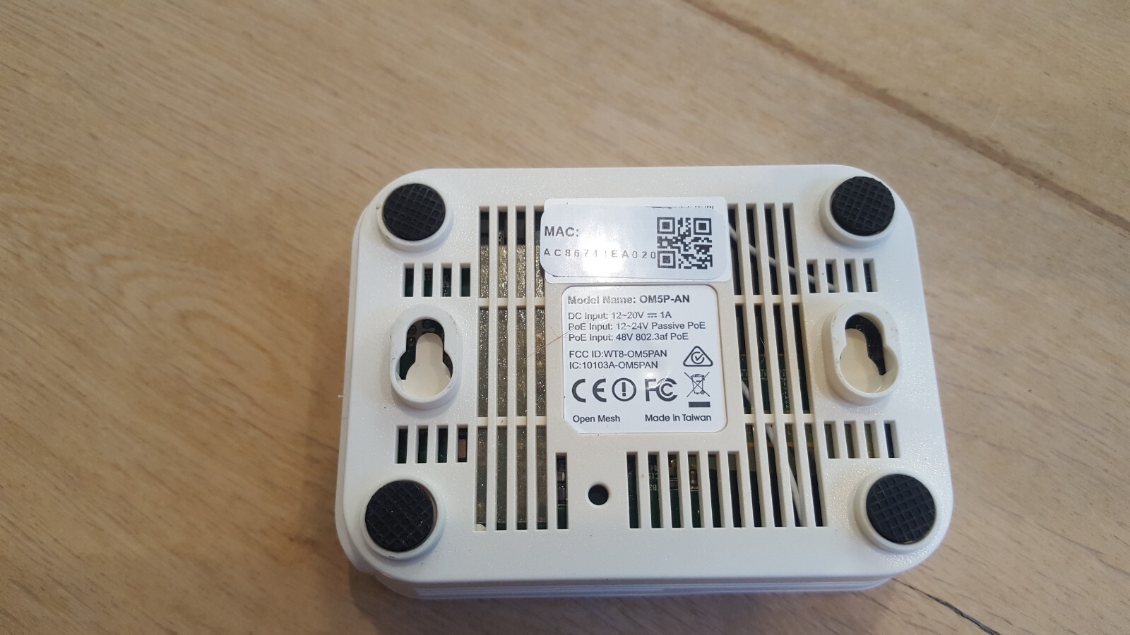 Open Mesh Access Point - OM5P-AN with Power Supply - Used - Free Shipping