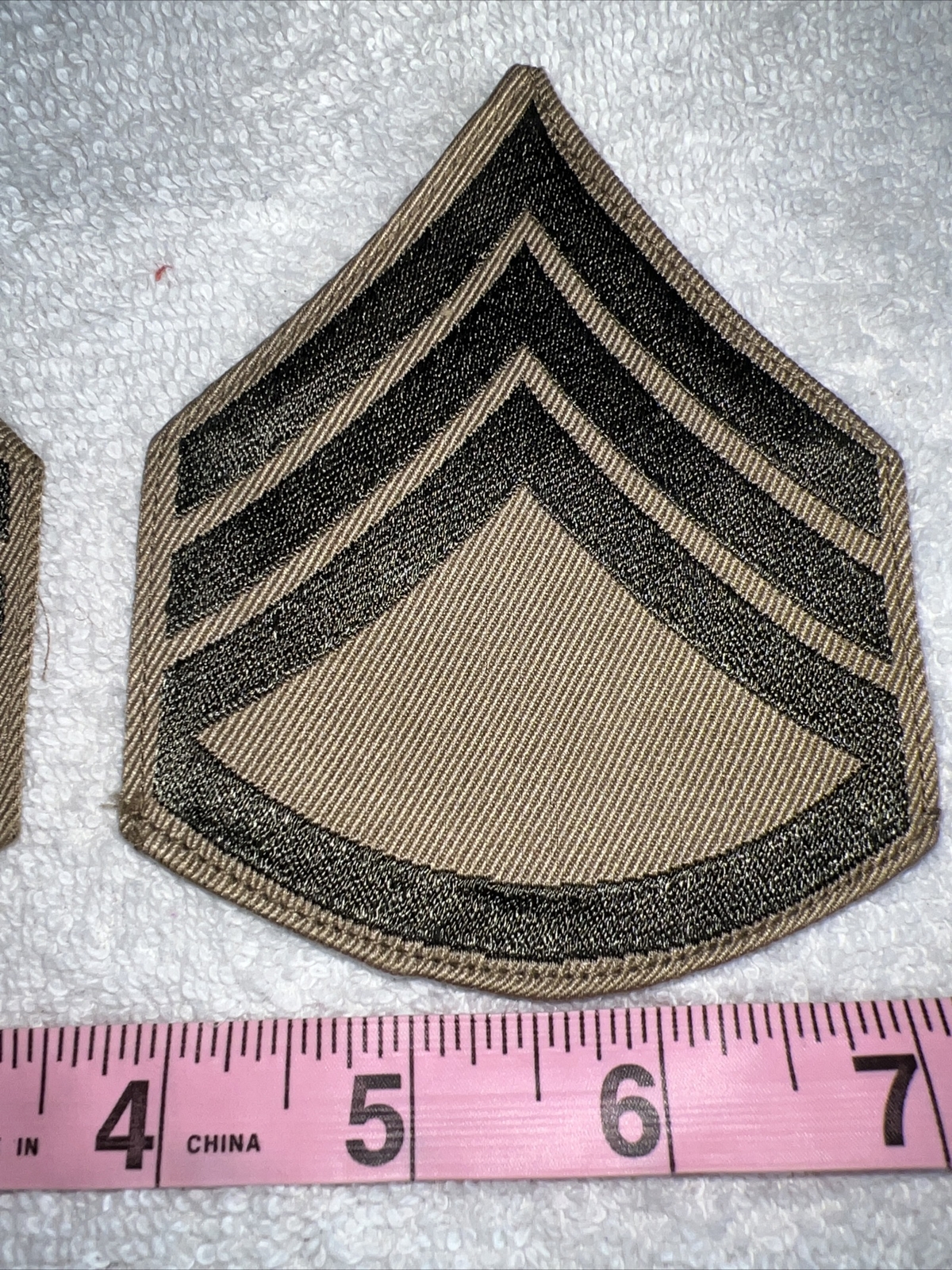 Original Late WW2/Korean War Pattern USMC Platoon Sergeant Chevron -2 Patches