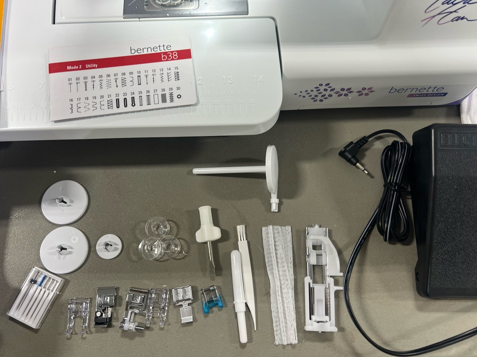 Bernina Bernette B38 Yaya Han Edition Computerized Sewing Machine