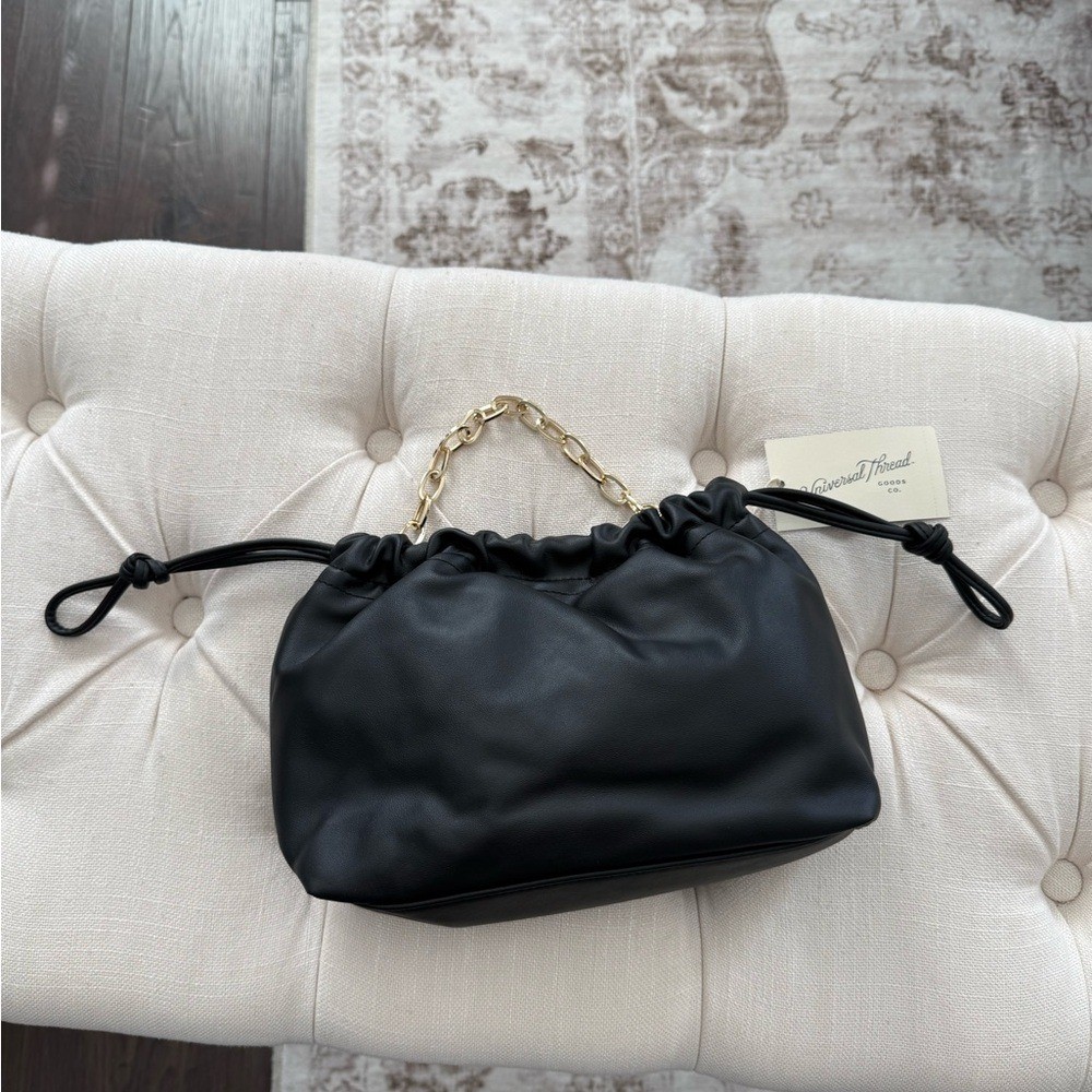 NEW Universal Thread Black Clutch with Removable Gold Chain