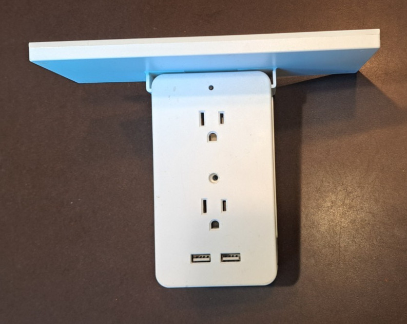 Sharper Image Socket Shelf 8 Port Surge Protector 6 Wall Outlet 2 USBs
