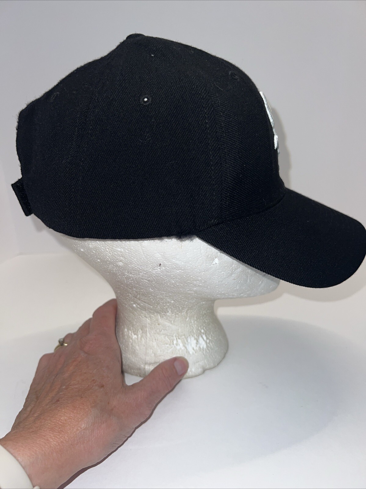 Chicago White Sox Wool Black Hat Cap MLB Gen Merchandise Hook Loop Team Nike