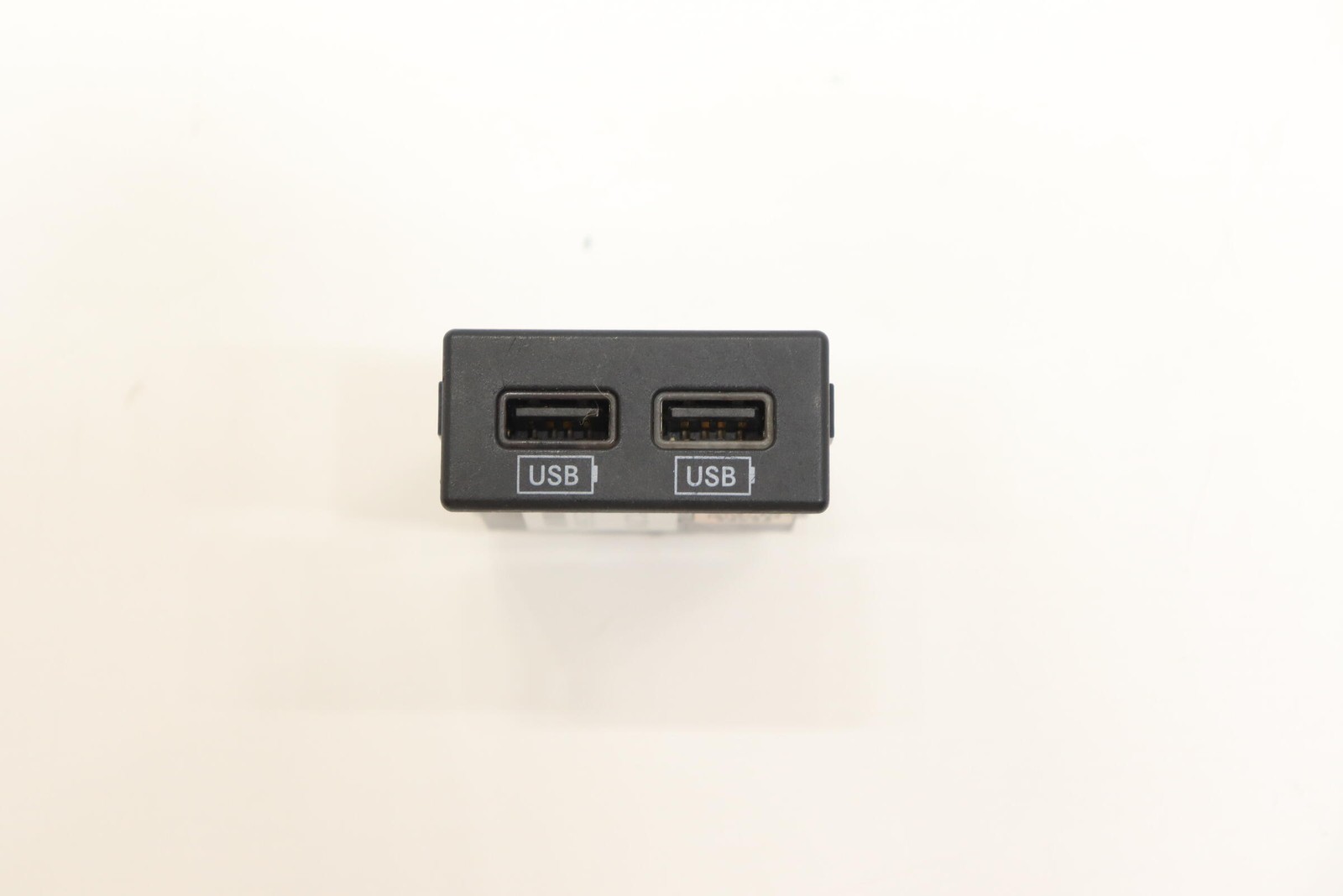 2015 - 2023 DODGE CHARGER REAR CONSOLE DUAL USB CHARGING PORT OEM 68253158AB