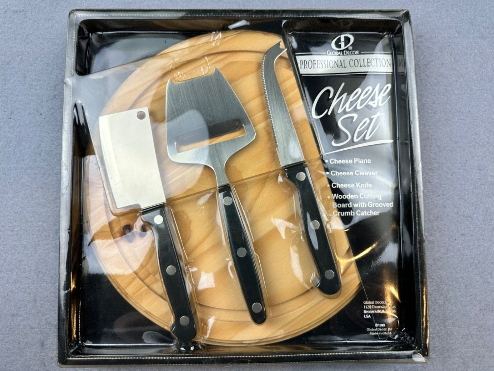 VTG Cheese Serving Set Global Decor Round Wooden Board 3 Cutting Slicing Knives