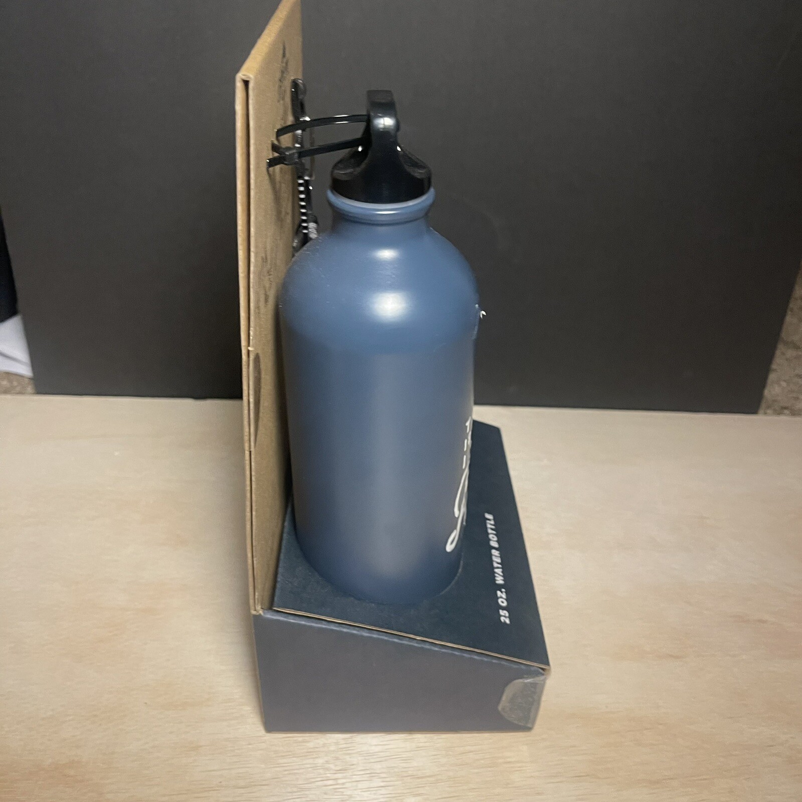 Adventure Water Bottle & Fishing Tool Set . Missing One Tool Pictured 2x🔥