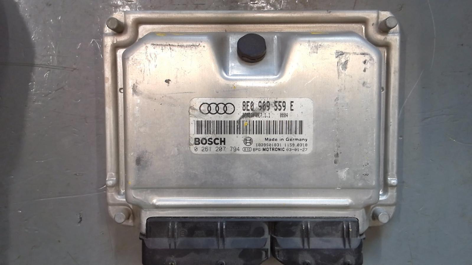 AUDI AUDI A4 Engine Control Module (ECM) 8E0 909 559 E