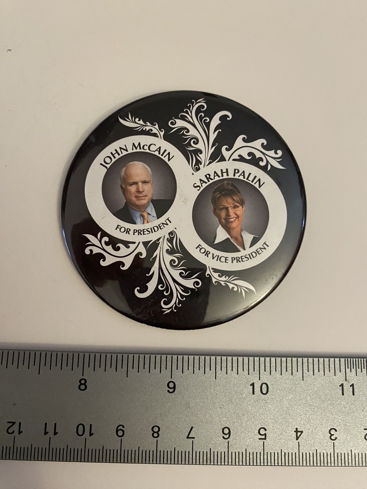 McCain Palin Political Pin Back Button P111