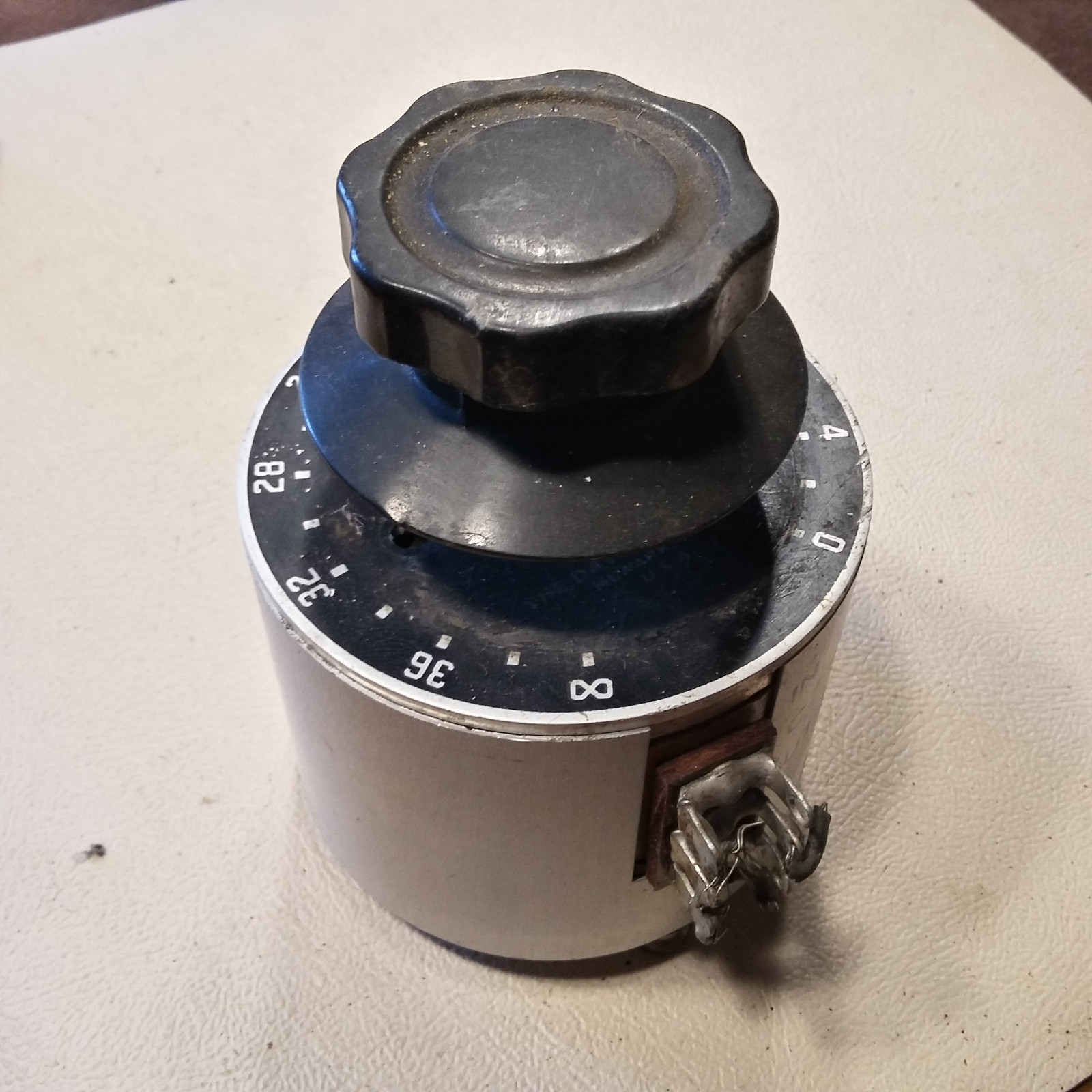 Daven T-320-E Tee 250/250 Attenuator