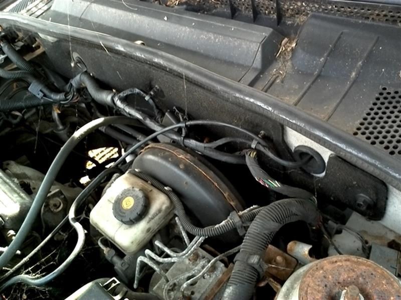 Power Brake Booster Fits 00-05 Saturn L Series 136618