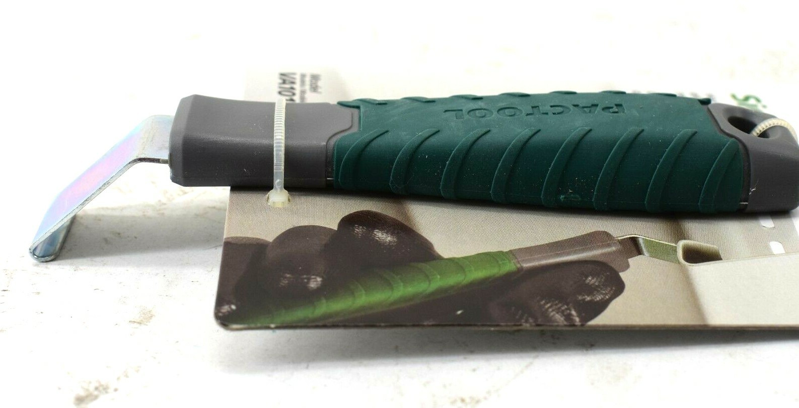 PacTool VA101 Straight Handled Siding Removal Tool Non-Slip Grip Handy Hang Hole