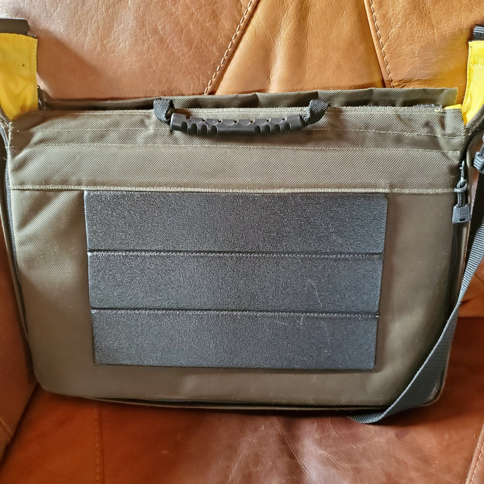 Tekstyl Laptop Carry Case Heavy Duty Solid!