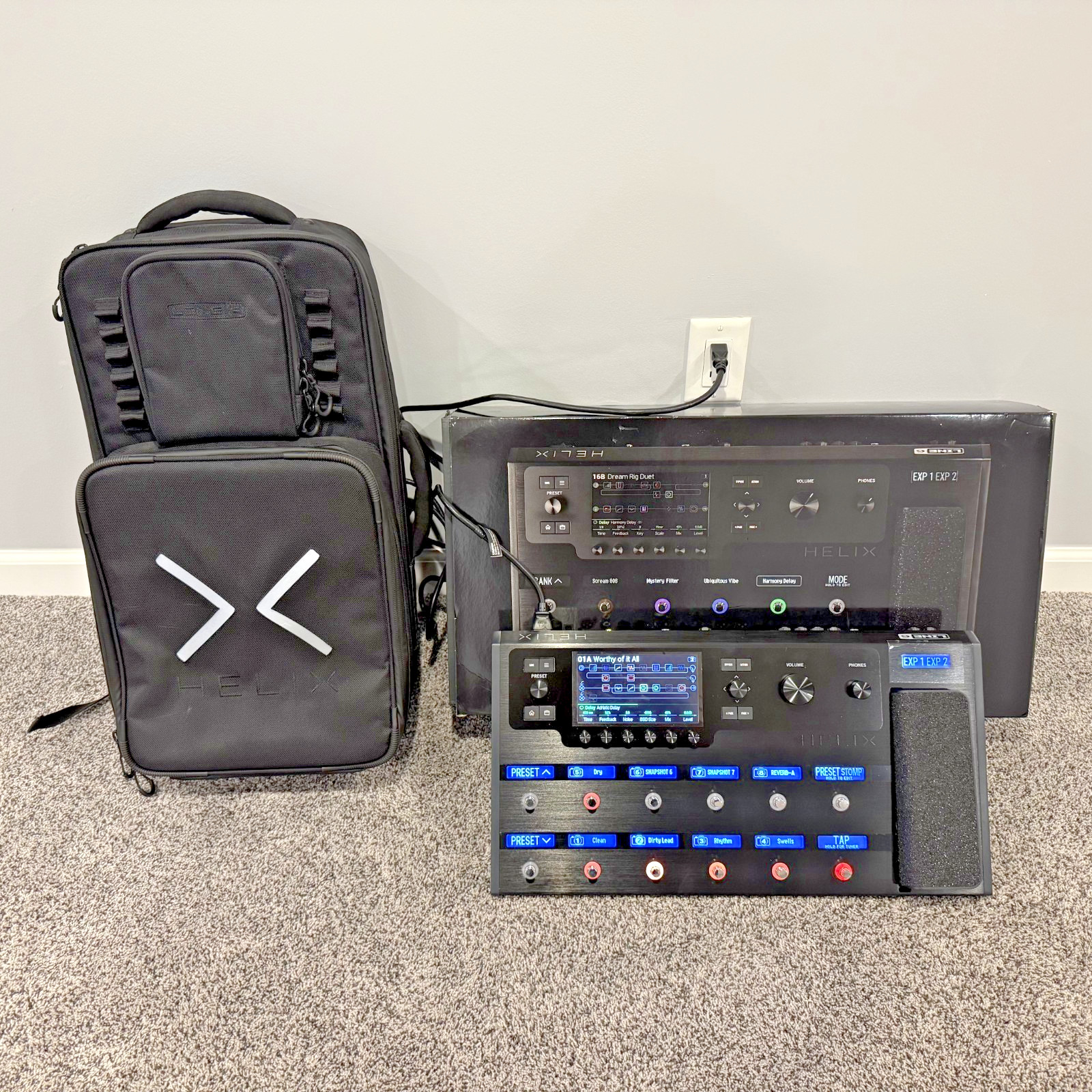Line 6 Helix Floor Guitar Processor w/ Line 6 Backpack  and Original Box *MINT*