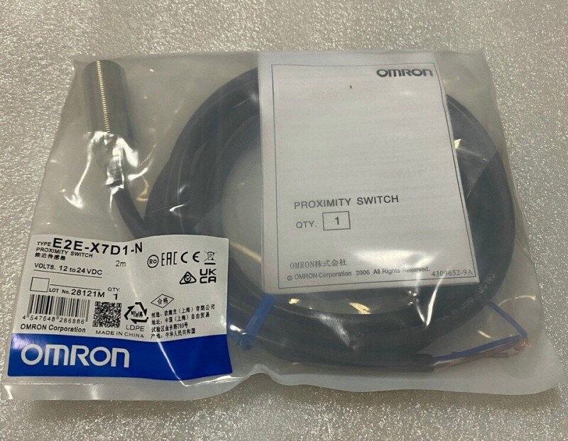 E2E-X7D1-N One New Omron PhotoElectric Switch E2EX7D1N Free shipping
