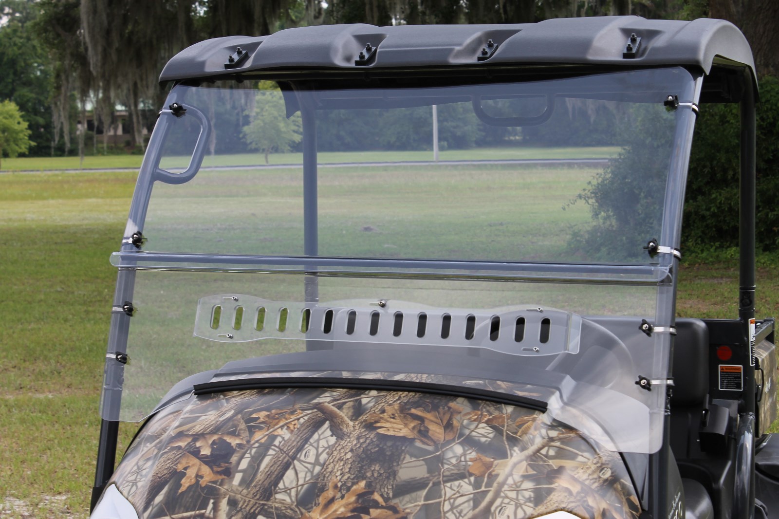 KUBOTA RTV 520 VENTED WINDSHIELD