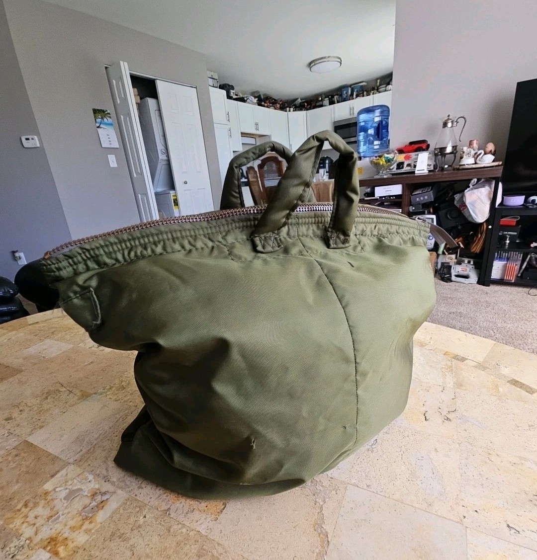 Flyers Helmet Bag DLA100-83-C-4439,8415-00-782-2989 READ DESCRIPTION VTG MILITAR