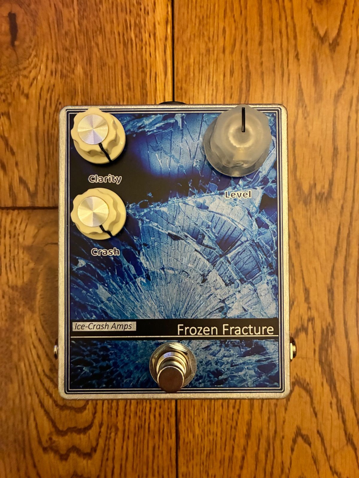 Frozen Fracture Transparent Style Fuzz Guitar Effect