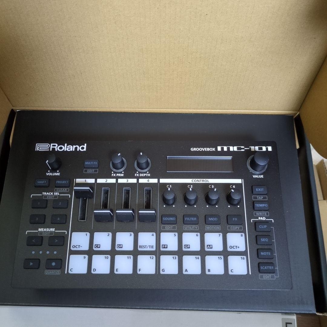 Roland MC-101 groovebox 318975