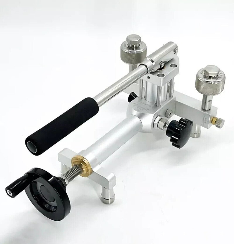 Portable Gas Pressure Pump Handheld Gas Pressure Source Calibration Station