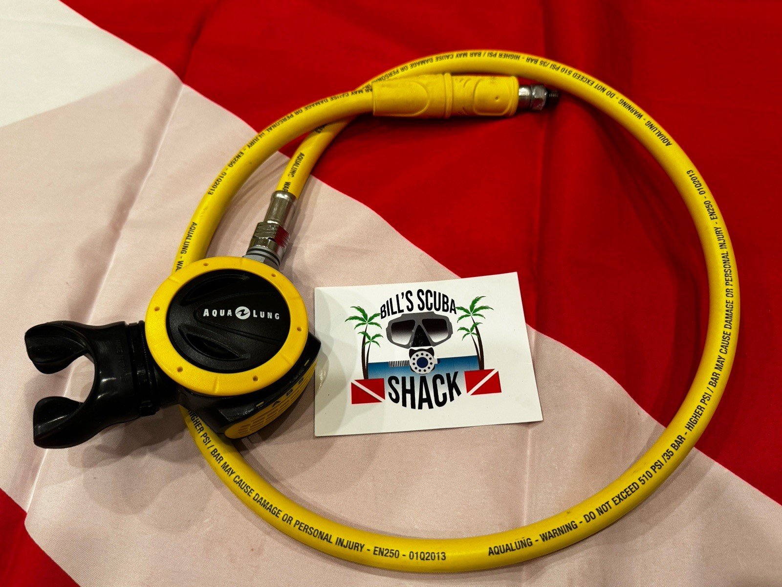 AQUALUNG SCUBA OCTO COMPACT MODEL HIGH QUALITY OPEN BOX NIB 2 AVAILABLE