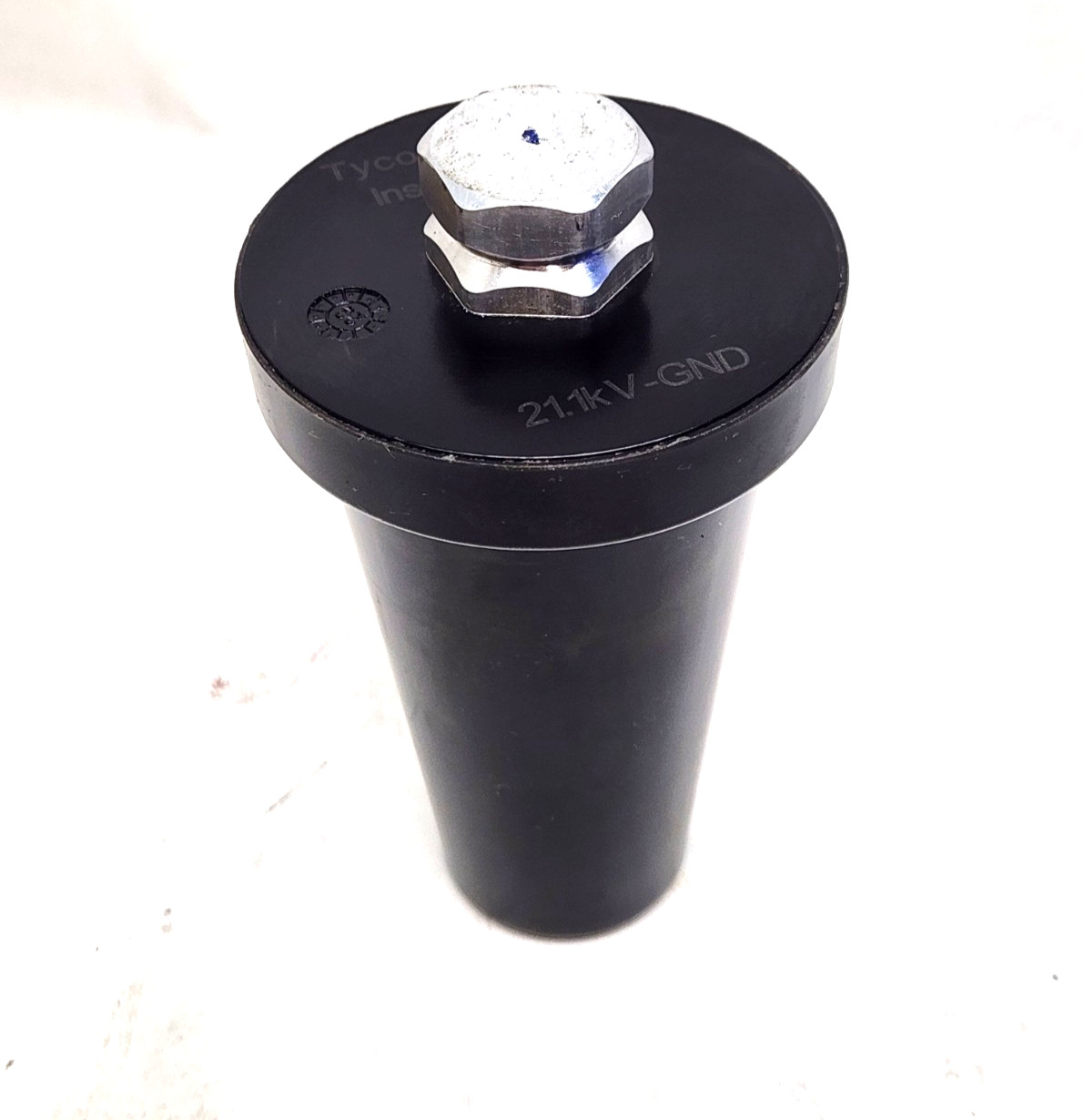 NEW Tyco Electronics Deadbreak Insulating Plug 21.1kV-GND